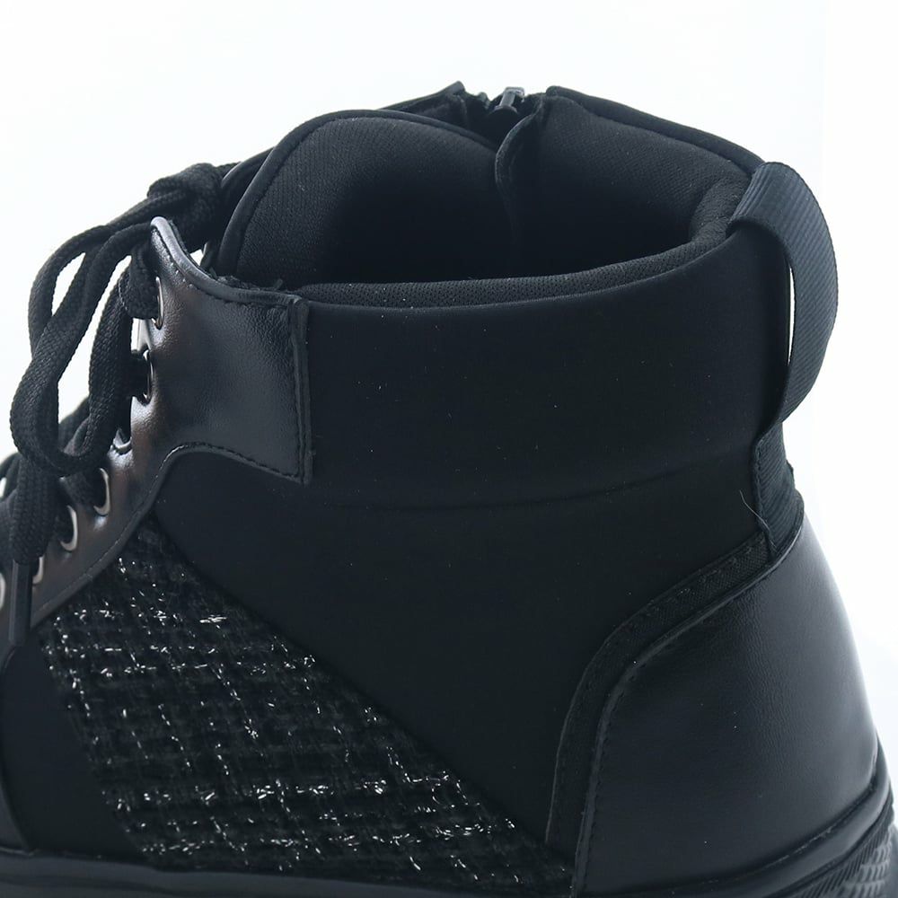 擦れやすい足首回りもたっぷりクッションでソフトに