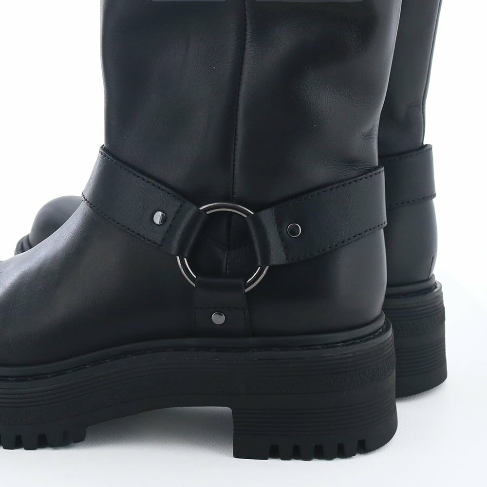 デザインのアクセントになるリング金具