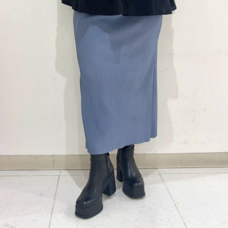 スタッフ着用：ブラック