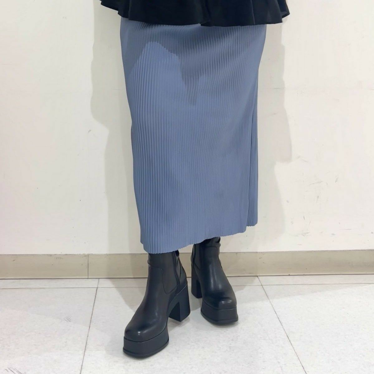 スタッフ着用：ブラック