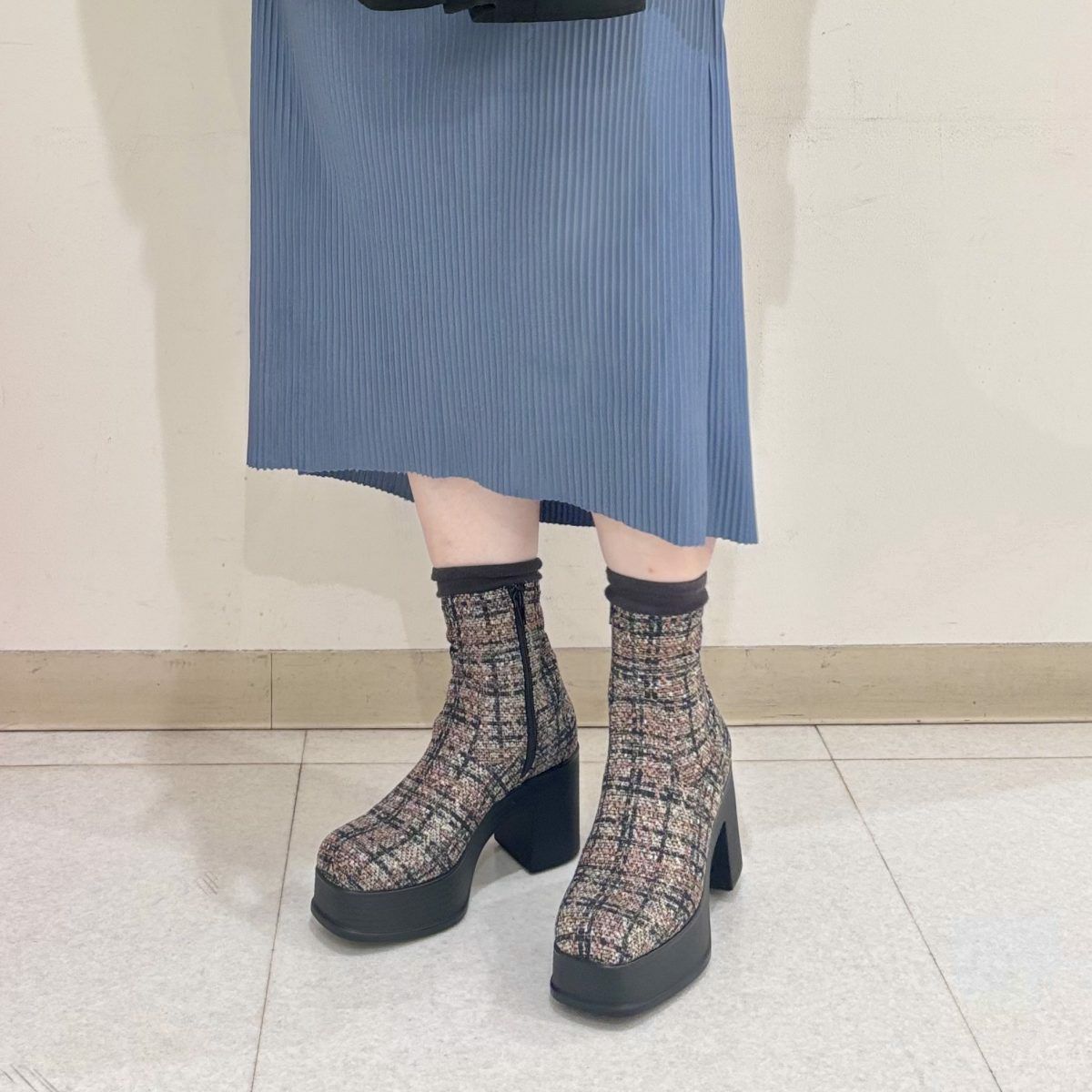 スタッフ着用：マルチ