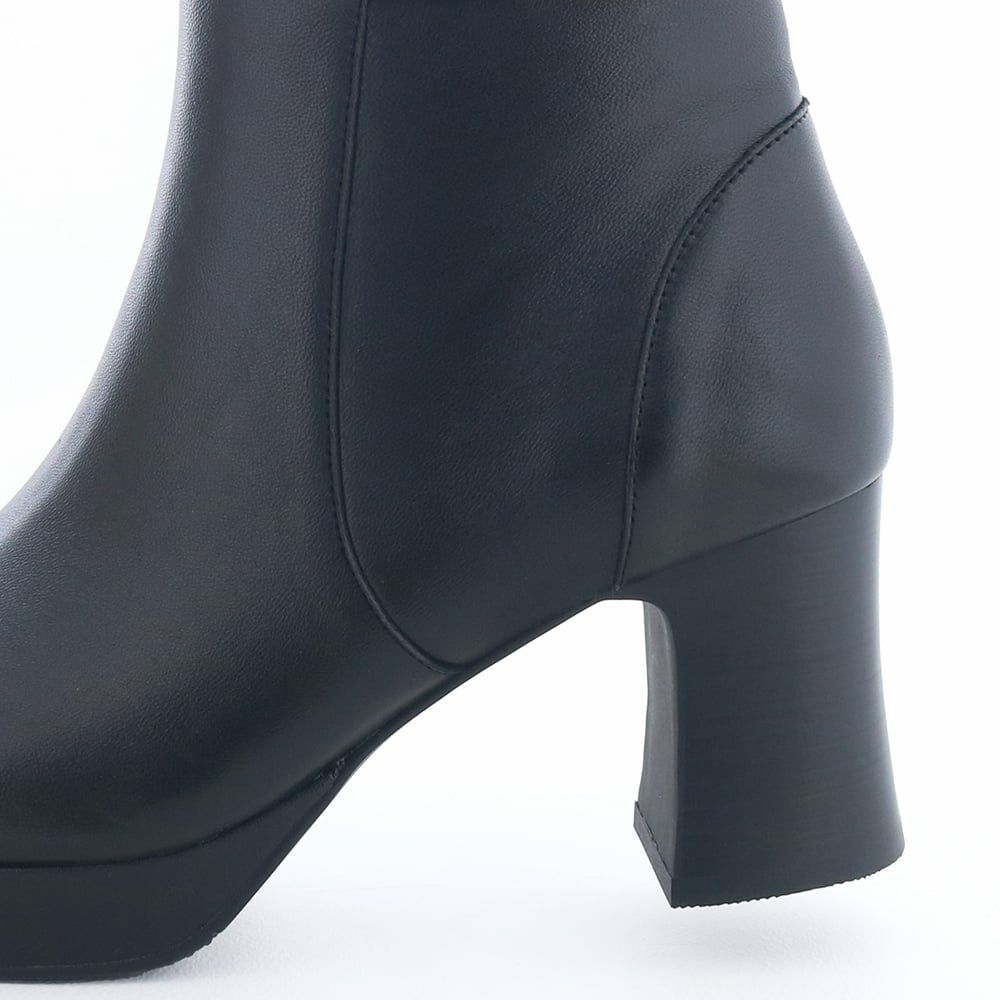 ヒールの高さ：約7.0cm