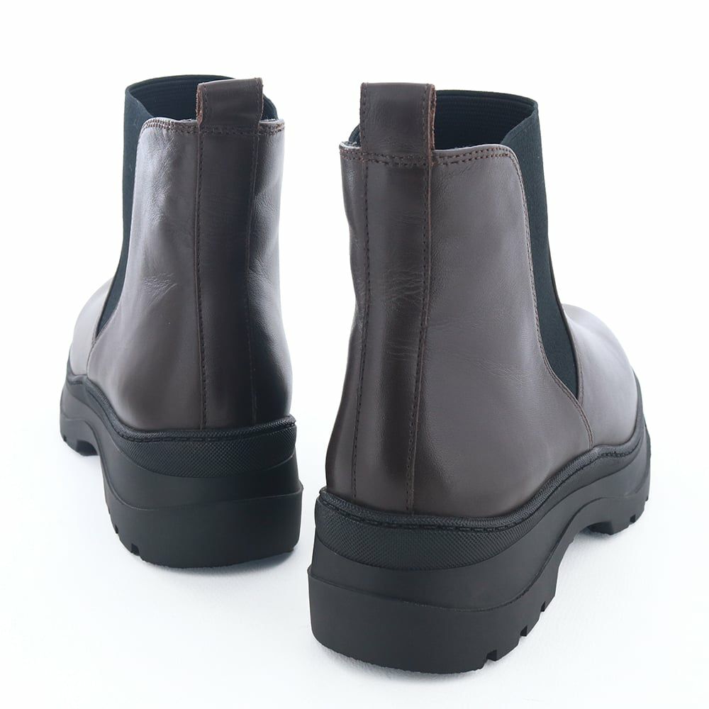 6.0cmヒールの厚底ソールでさり気なくスタイルアップも叶います