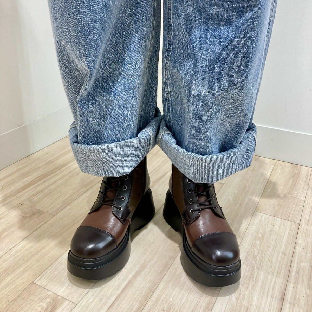 スタッフ着用：ブラウンコンビ