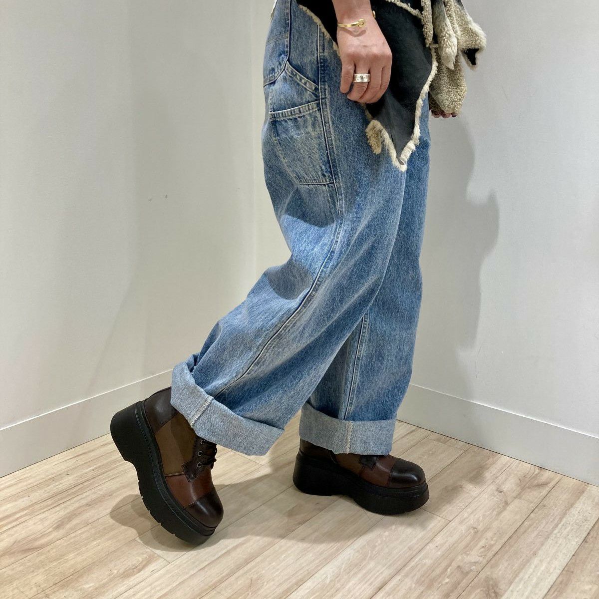 スタッフ着用：ブラウンコンビ