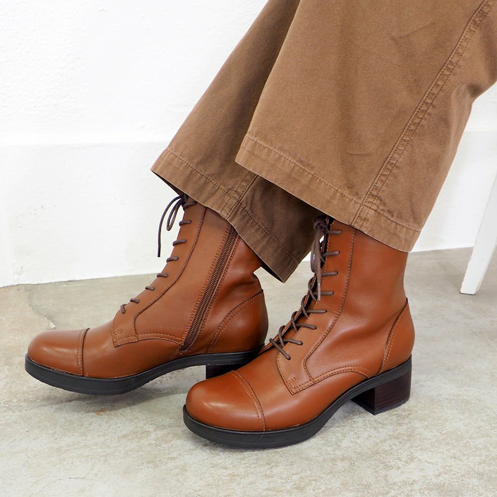 マロンブラウン