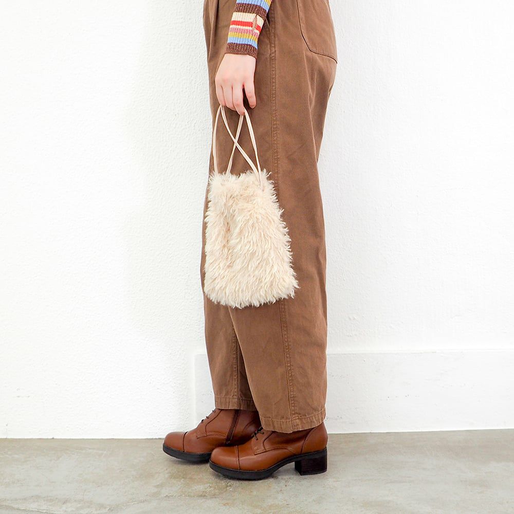 マロンブラウン