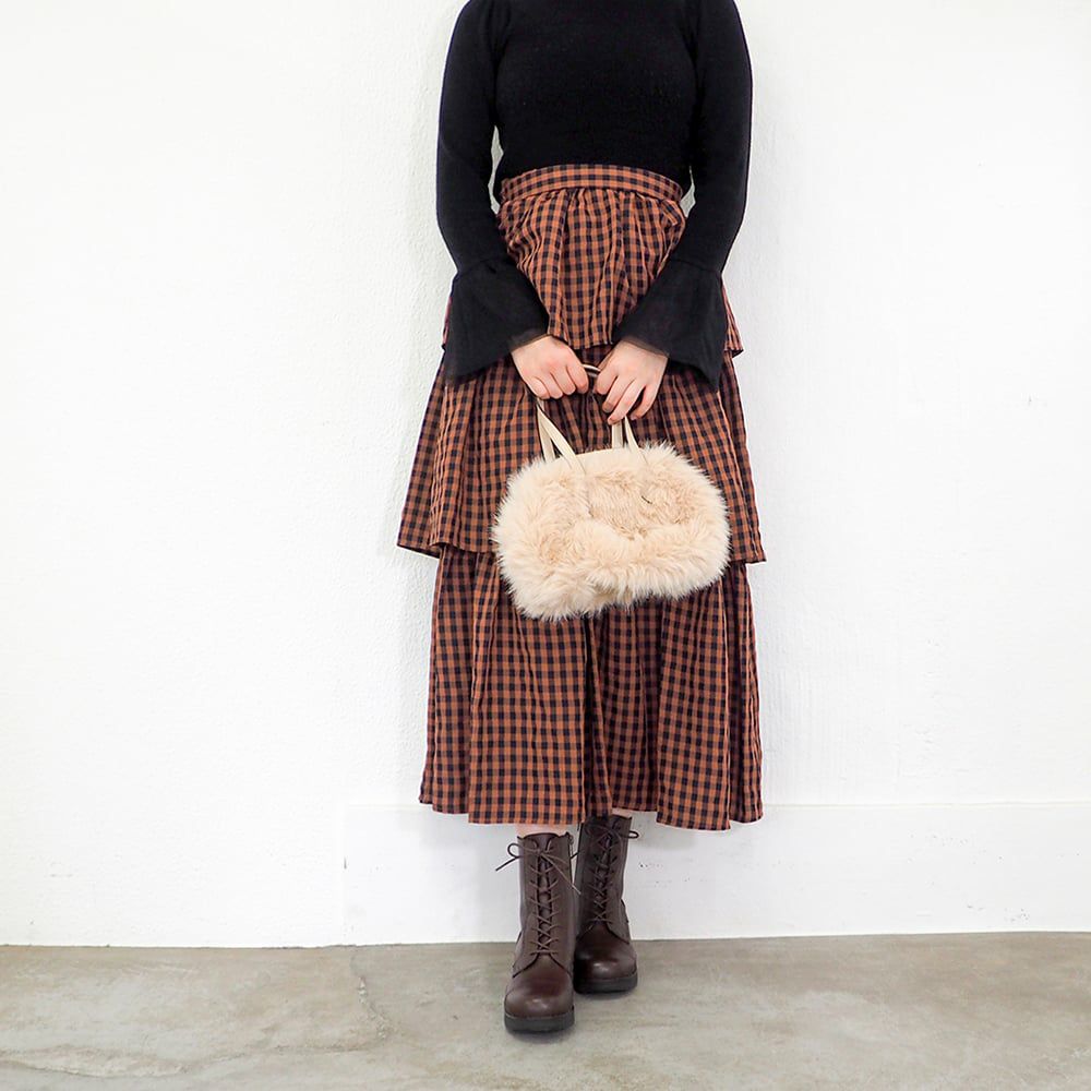 ダークブラウン