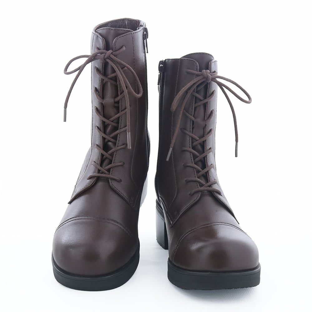 ほんのりレトロな佇まいがあしながおじさんらしい一足