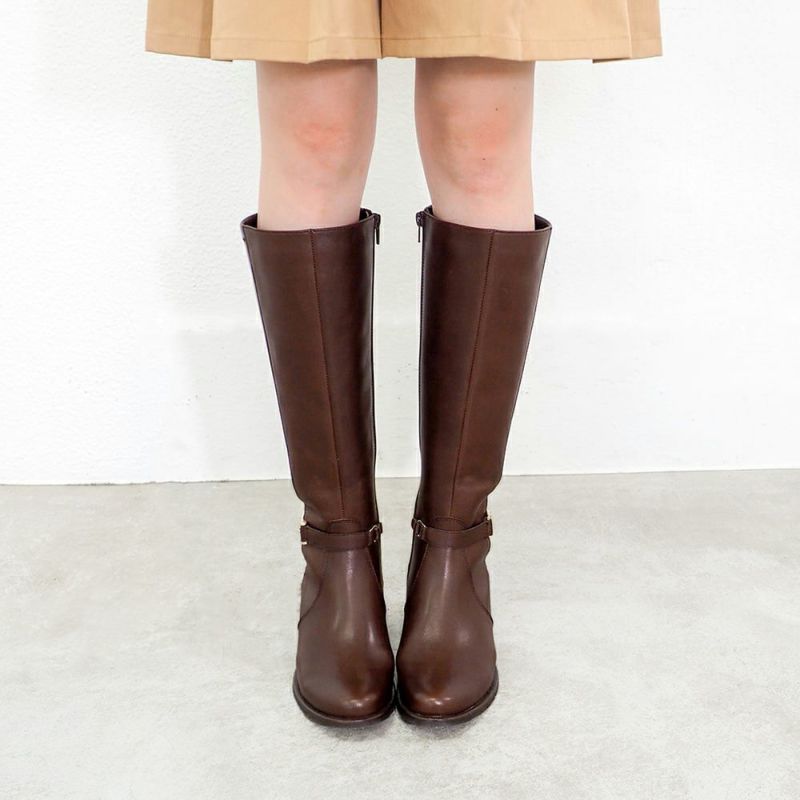 ダークブラウン