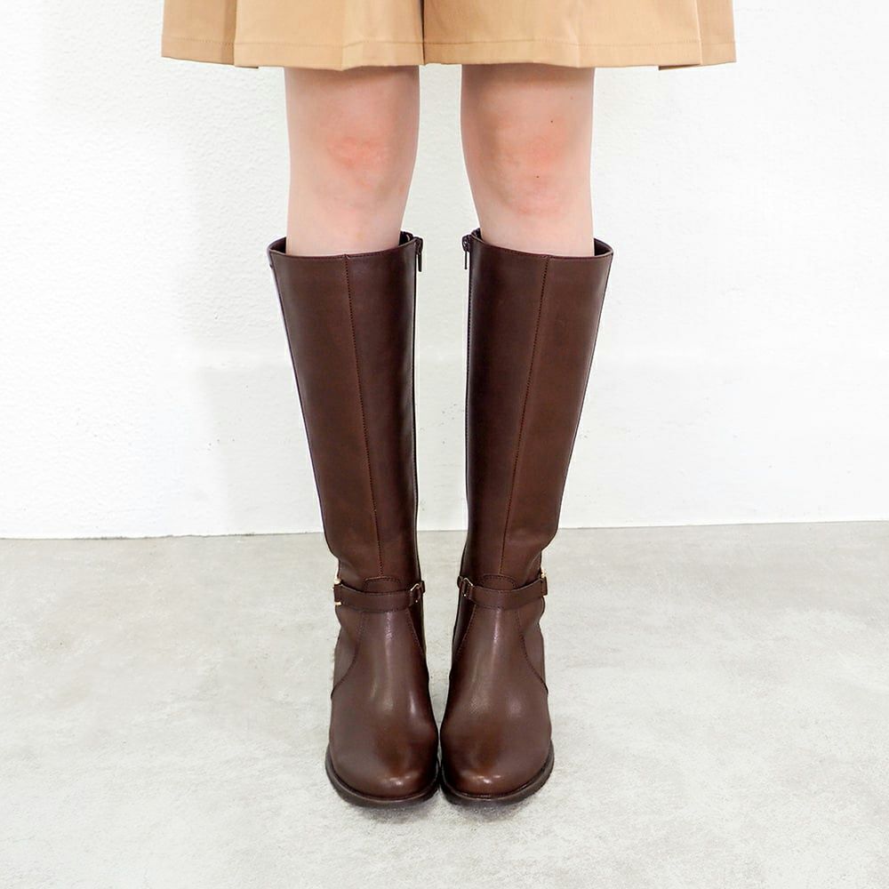 ダークブラウン