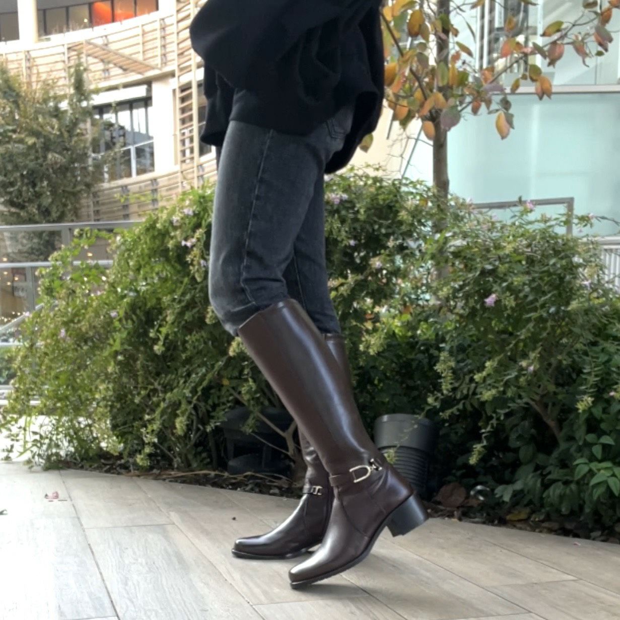 スタッフ着用：ダークブラウン