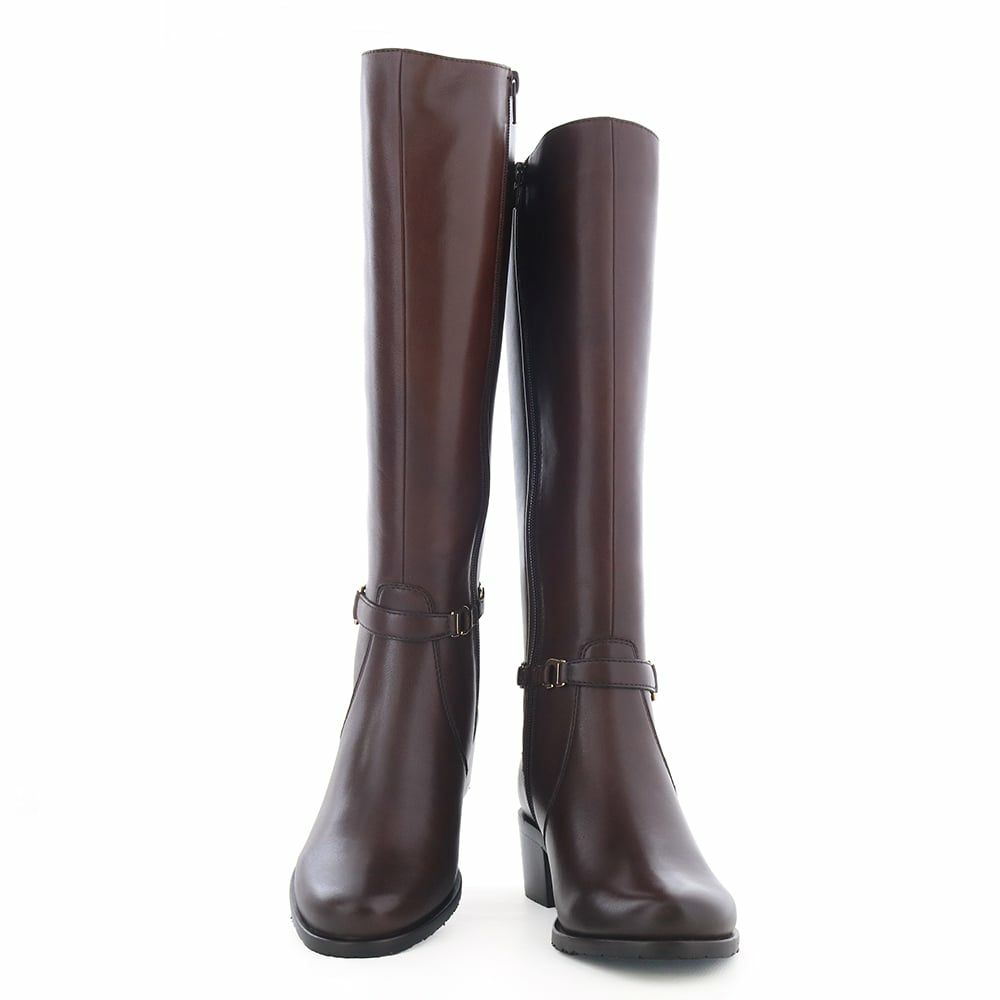 ロング初心者さんに特におすすめしたい、履きやすさときれい見えの両方を叶える一足です