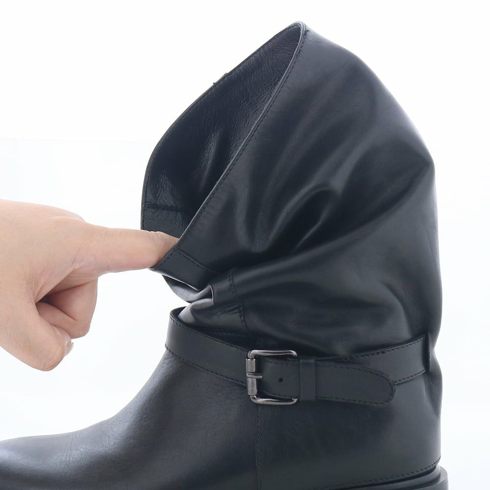 シャフトはとってもソフト。屈伸や歩行時に足の動きを妨げません