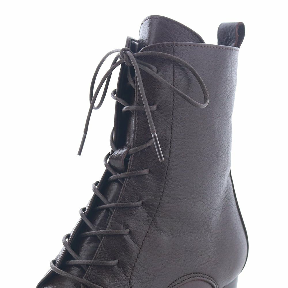 足のコンディションに合わせて筒幅を調節できます