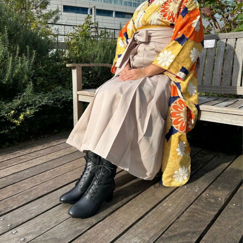 スタッフ着用：ブラック