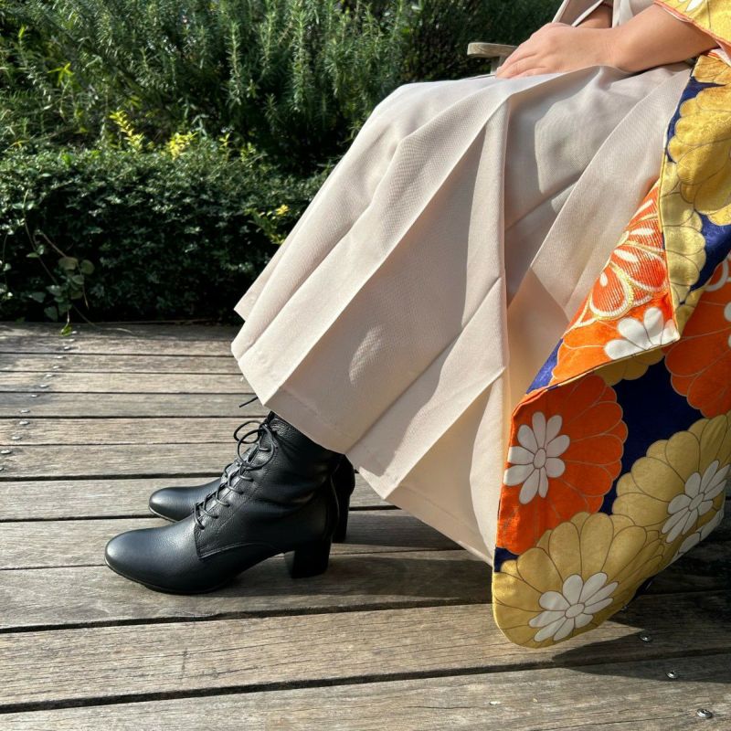 スタッフ着用：ブラック