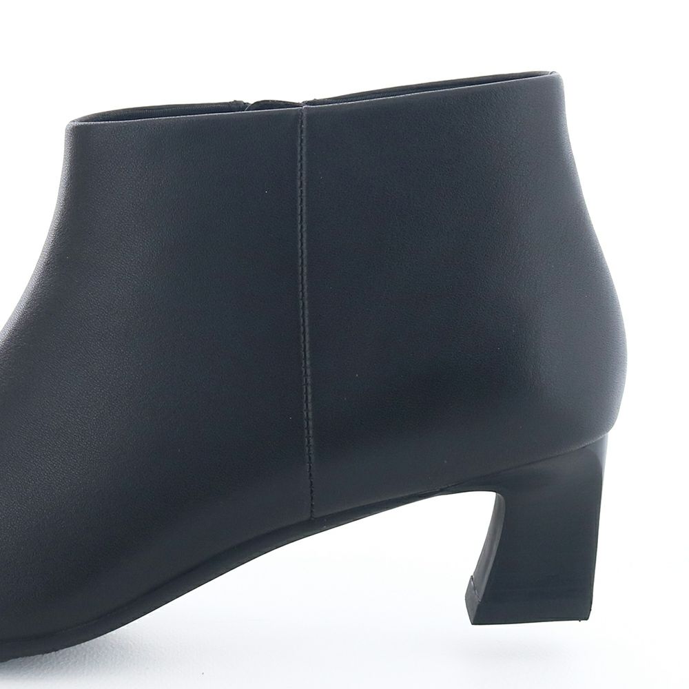 ヒールの高さ：約5.0cm