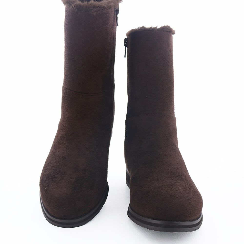 今年は筒丈を少し長めに設計。ボトムスとのバランスがとりやすくなりました