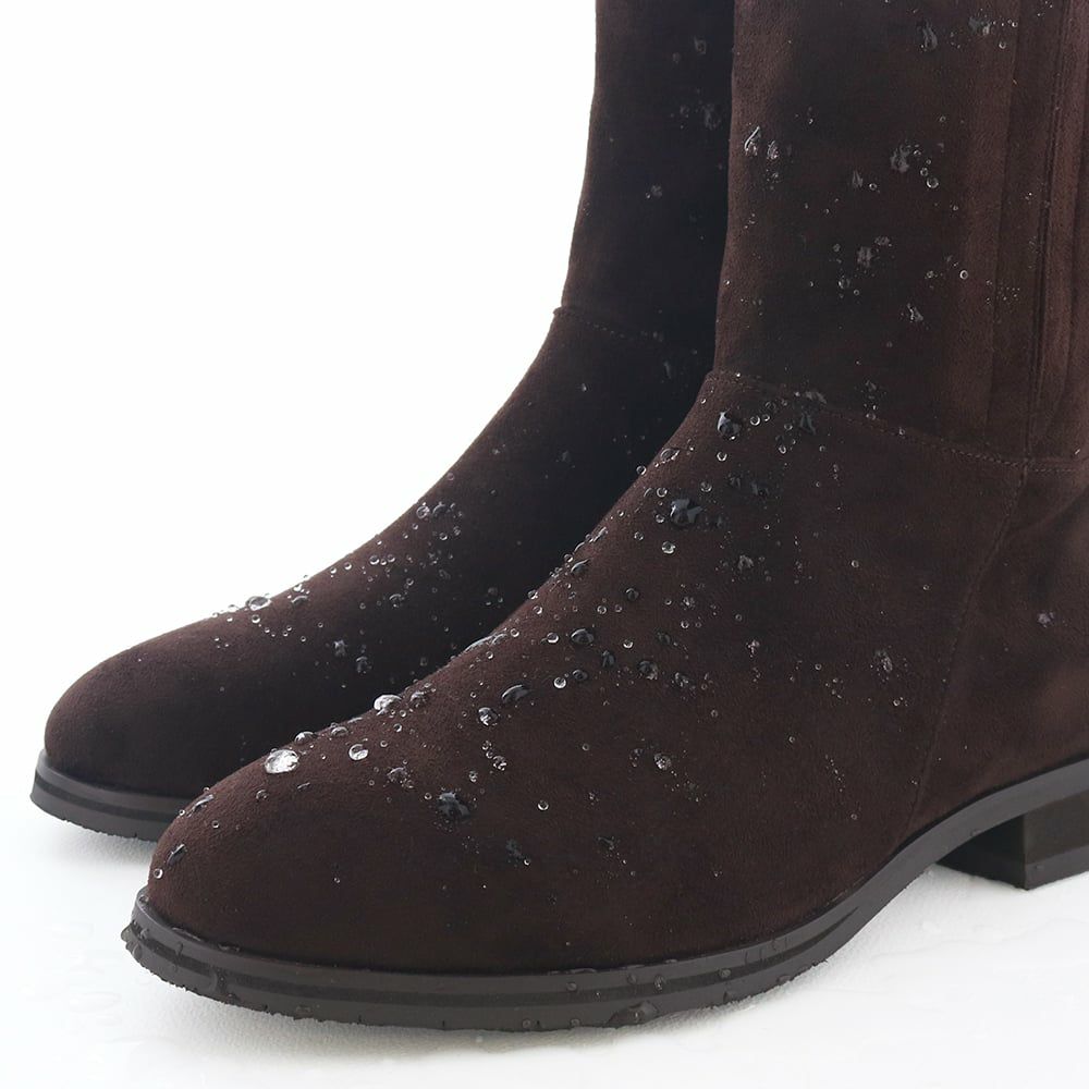 天候を気にせず履ける晴雨兼用タイプです