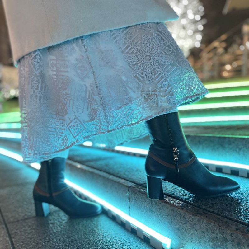 スタッフ着用：ネイビーコンビ