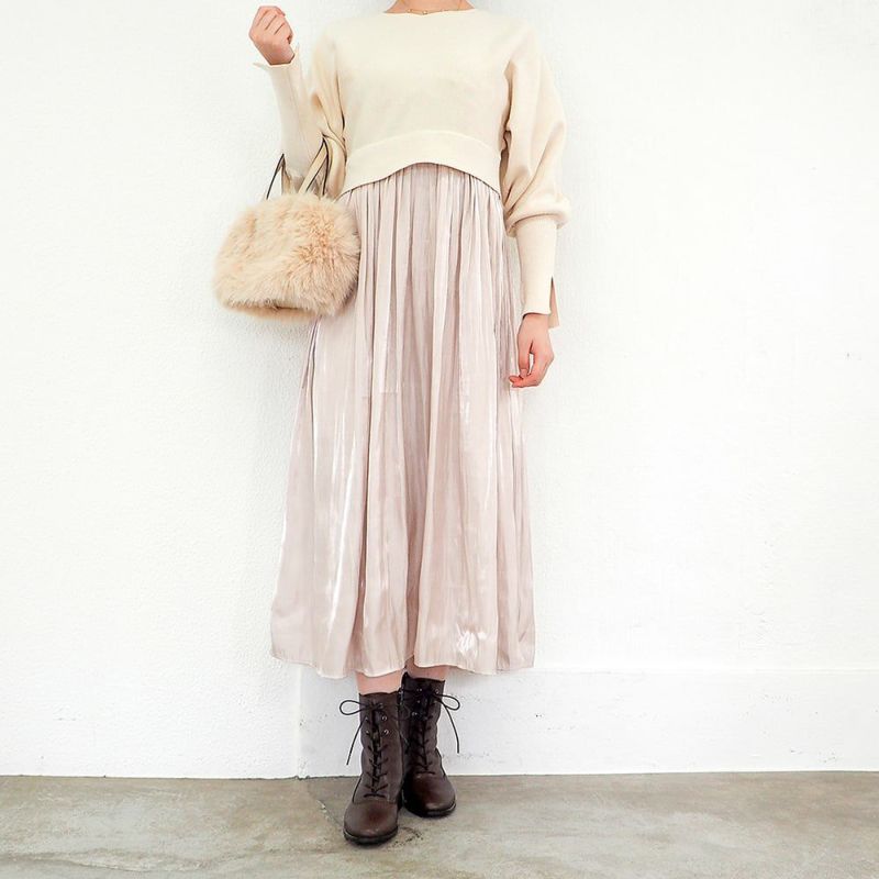 ダークブラウン