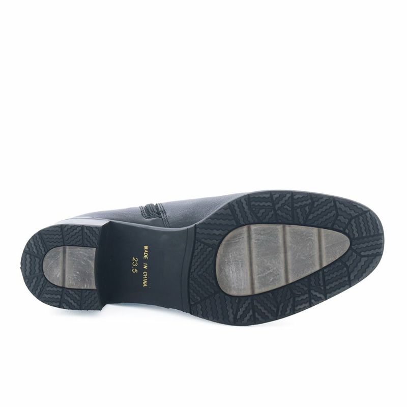 滑りにくい防滑ソールで快適に歩行できます