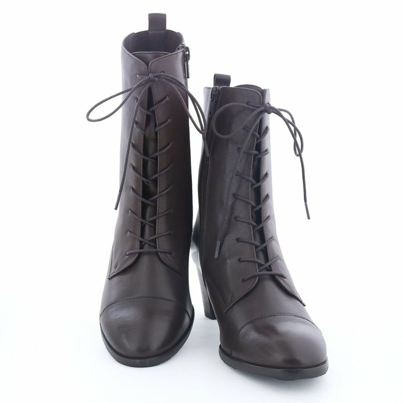 すっきりしたシルエットが際立つよう、デザインは奇をてらわずシンプルに