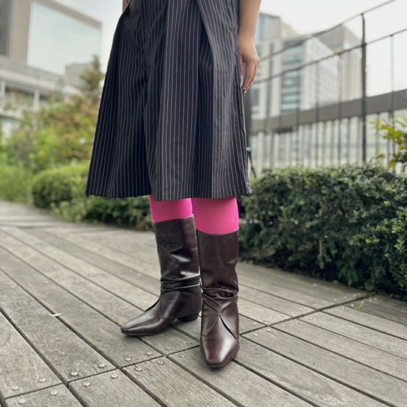 スタッフ着用：ダークブラウン