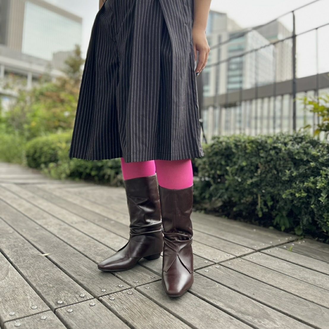 スタッフ着用：ダークブラウン