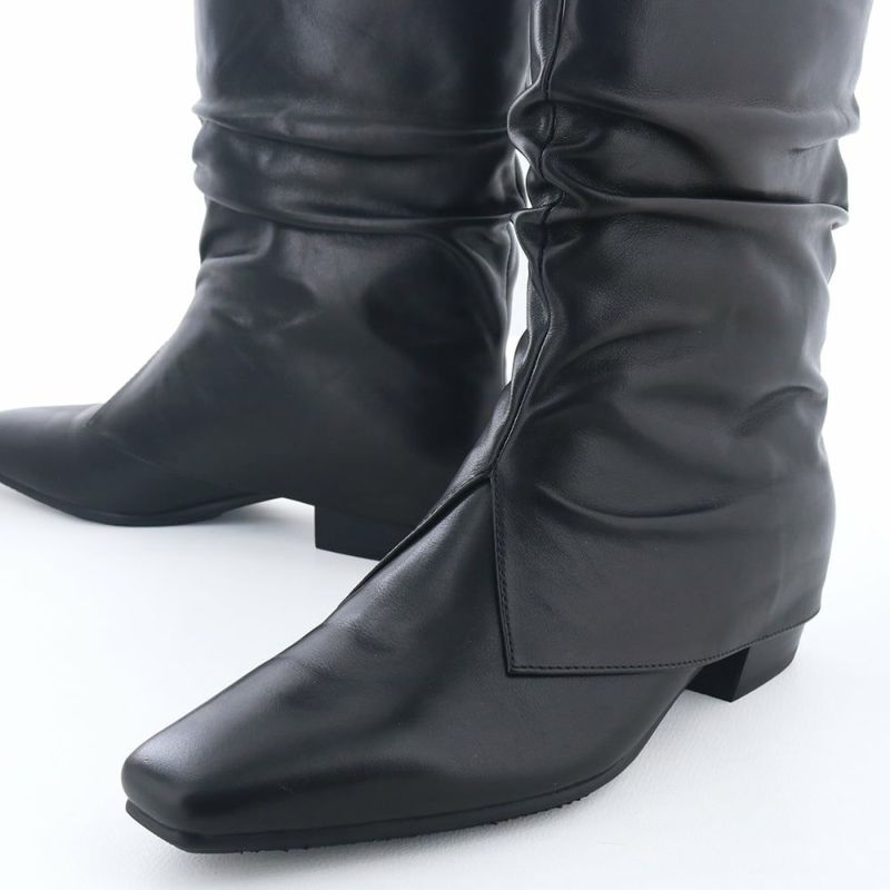 ウエスタン風のすっきりトゥラインがモダンな印象です