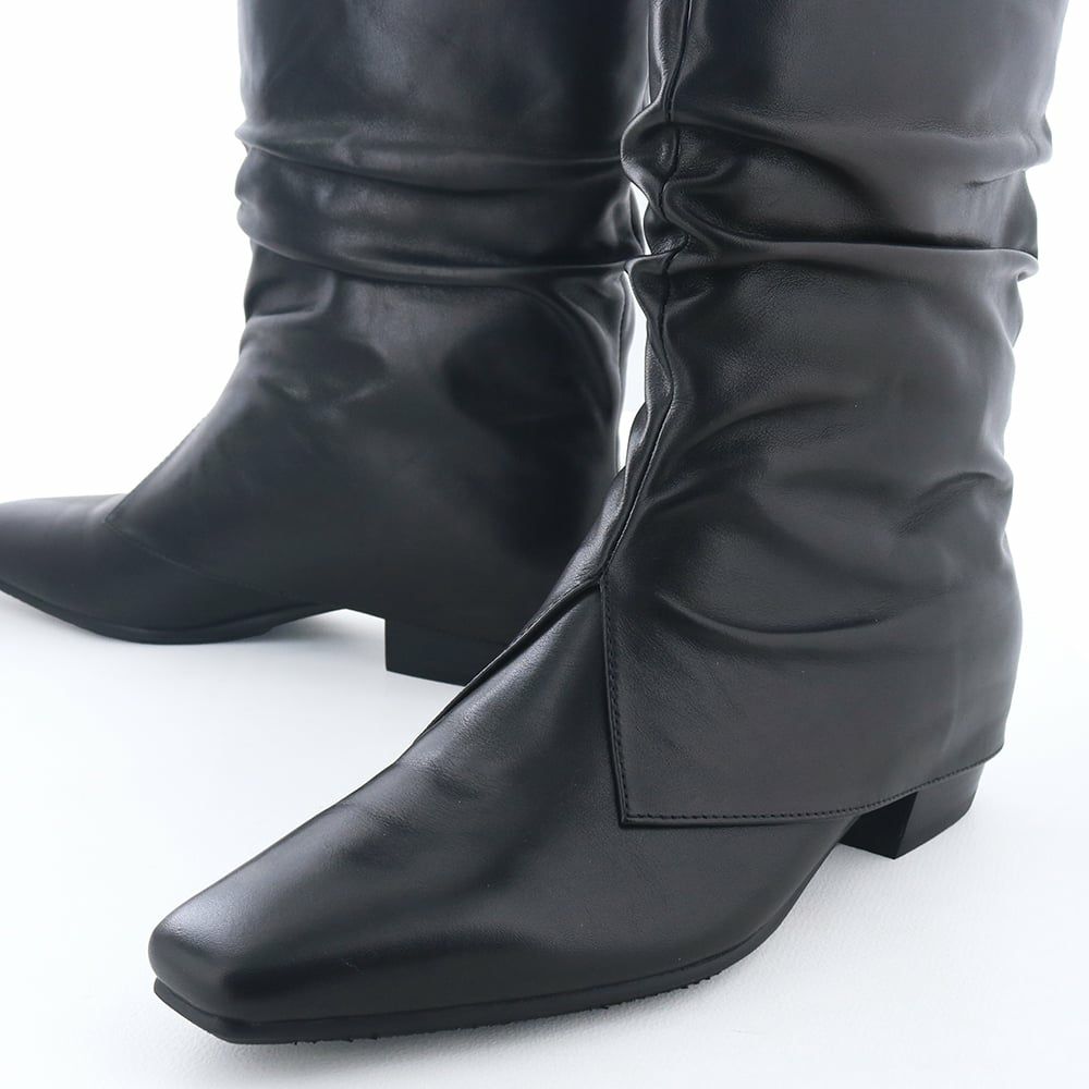 ウエスタン風のすっきりトゥラインがモダンな印象です