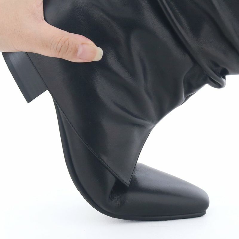 ソールの返りがよく歩きやすいのも魅力です