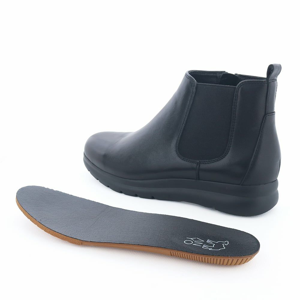 厚底モールドソール×クッションインソールでANYOらしい、ふわふわの履き心地