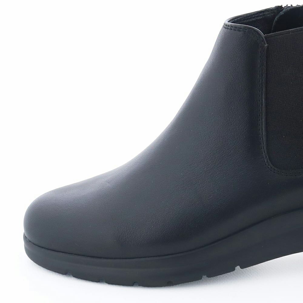 前底の厚さ：約2.0cm