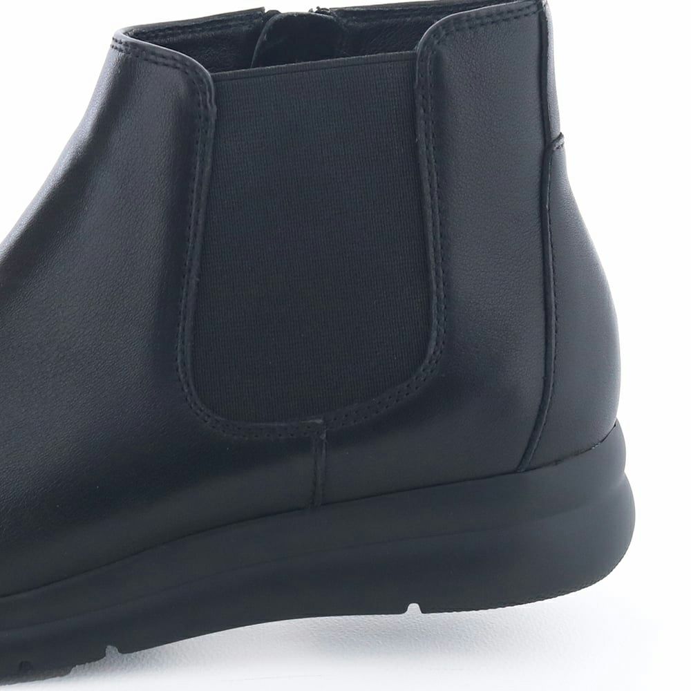 ヒールの高さ：約3.5cm