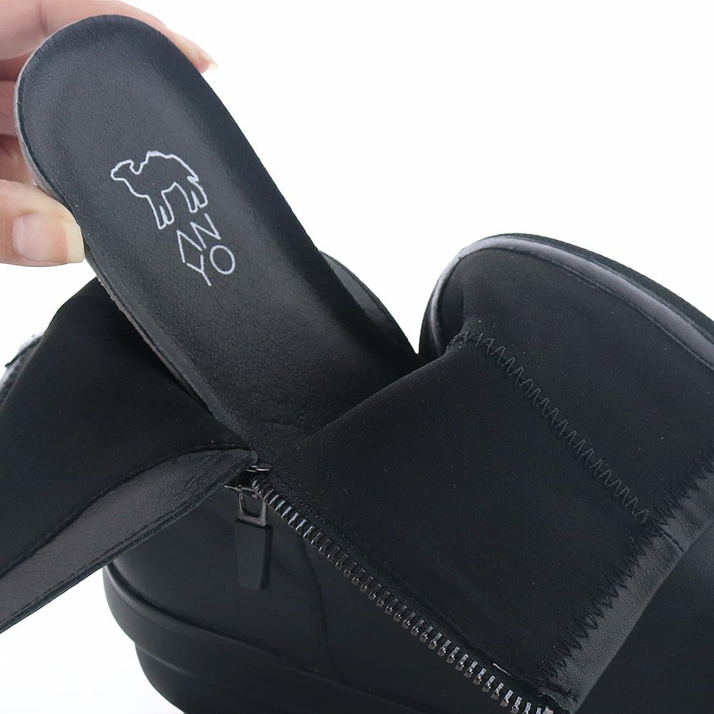 インソールは取り外し可能なカップインソール