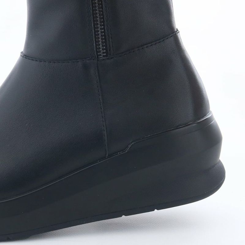 ヒールの高さ：約6.0cm