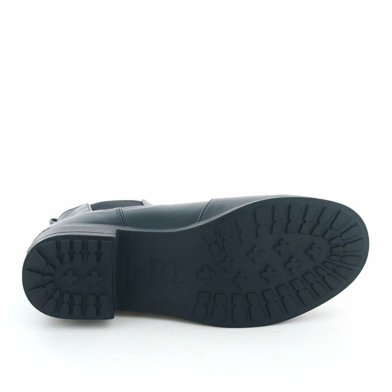 ソール全体に厚みがあるので傾斜差は2.5cmほど