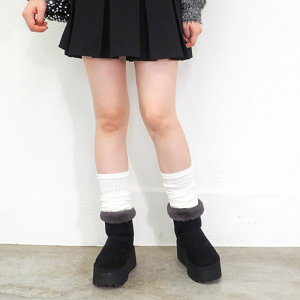 ブラック