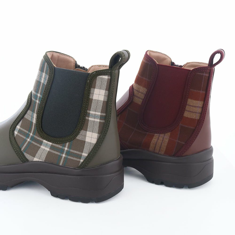 雨の日も足元から明るく。コーデの主役になる一足です