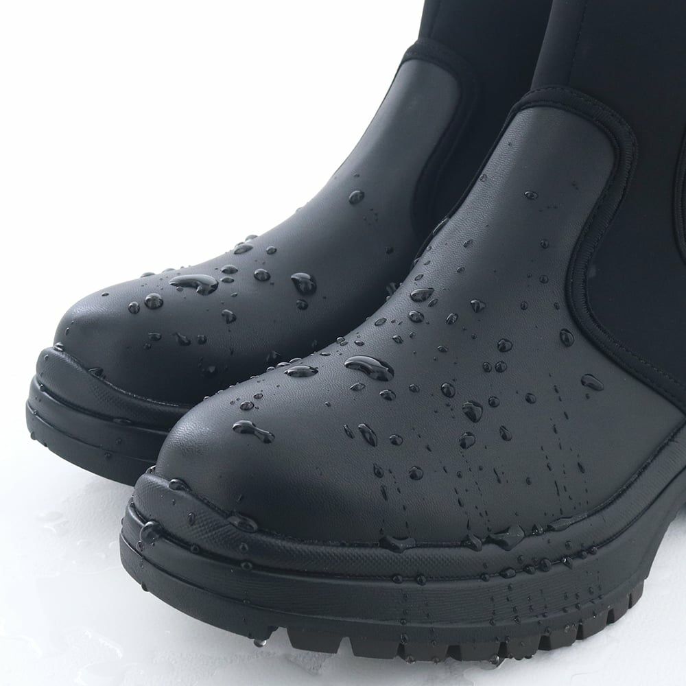 晴雨兼用アイテムなので天候を気にせず履けるのが嬉しい
