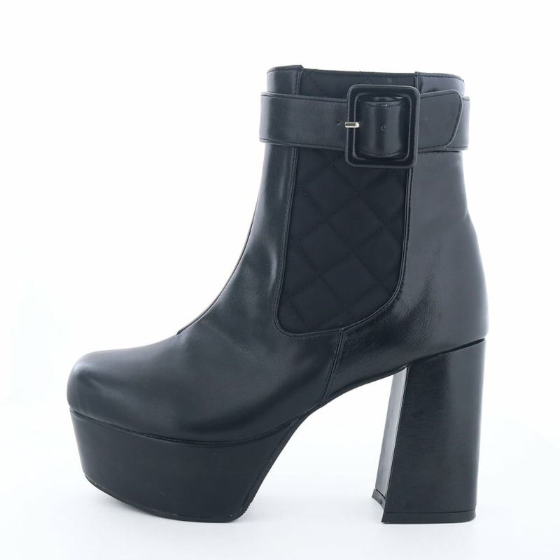 別人級のスタイルアップが叶うキルティングブーツ