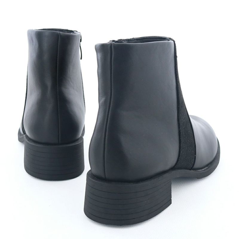 きれいめな印象はそのまま。オンタイムにも活躍してくれそう