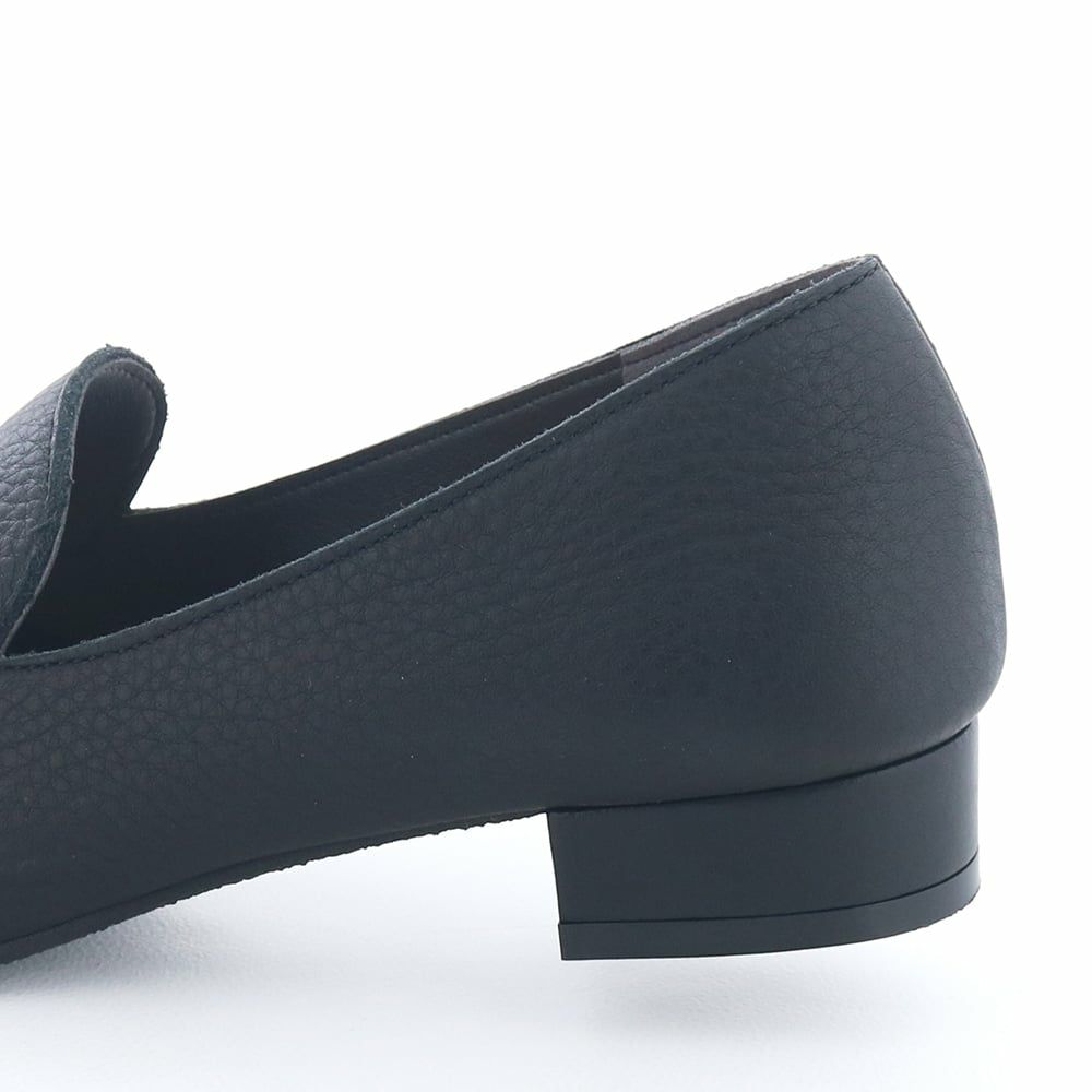 ヒールの高さ：約2.5cm