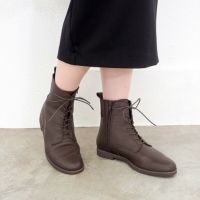 ダークブラウン