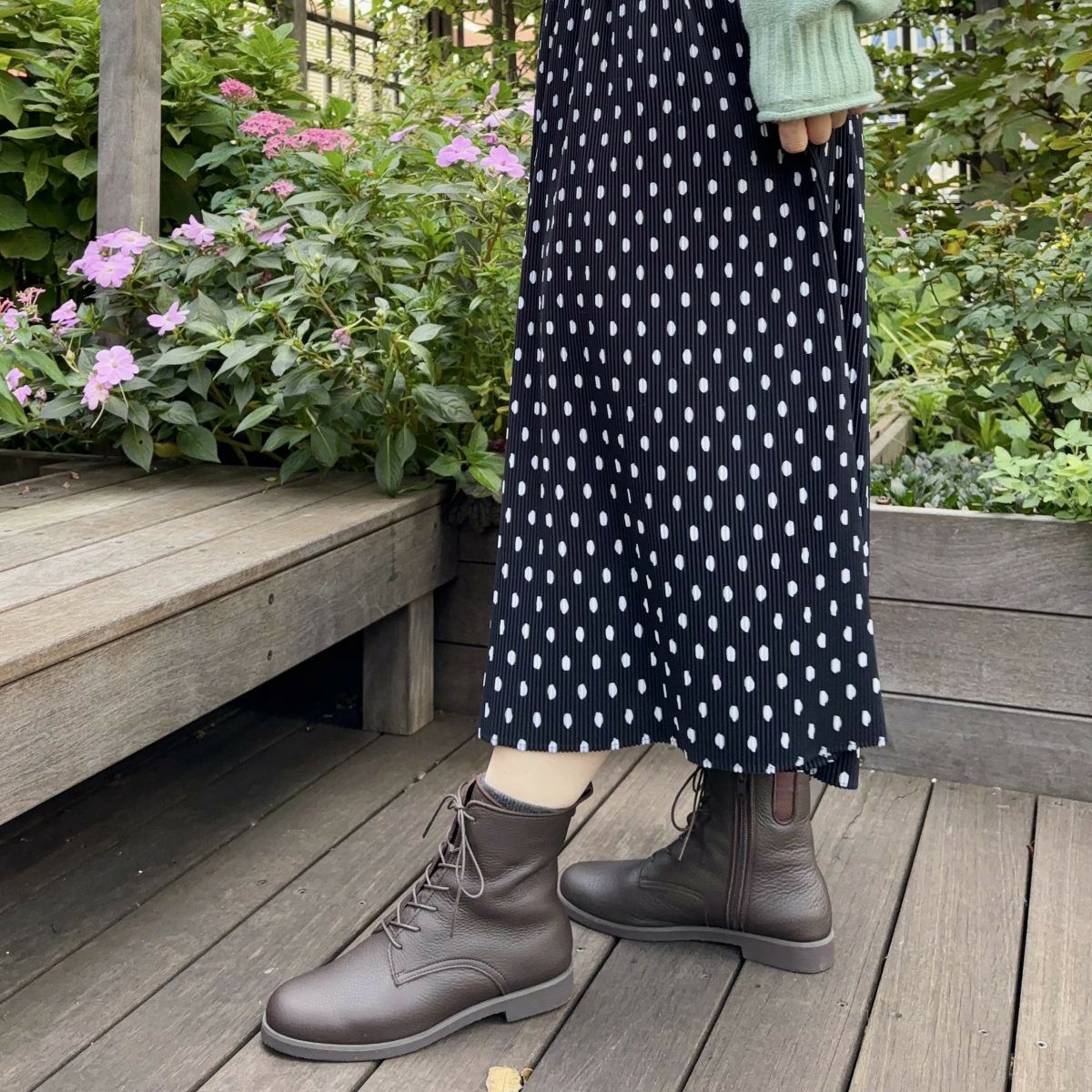 スタッフ着用：ダークブラウン