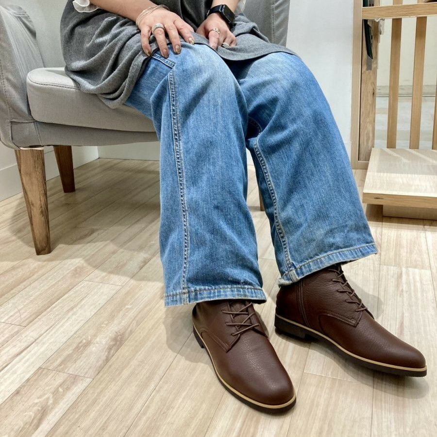 スタッフ着用：チョコレート