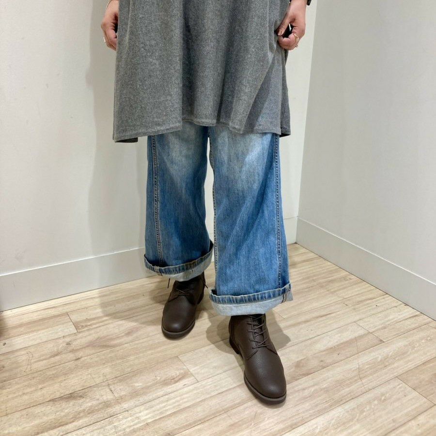 スタッフ着用：チョコレート