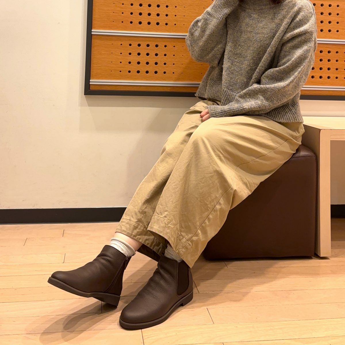 スタッフ着用：ダークブラウン
